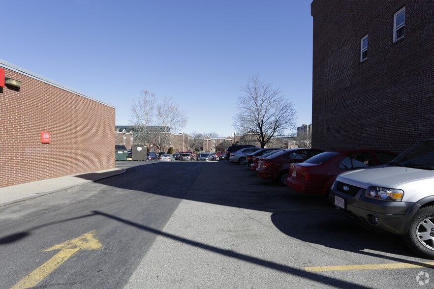 More Photos Of 463 Merrimack St, Lowell Office Residential For Lease