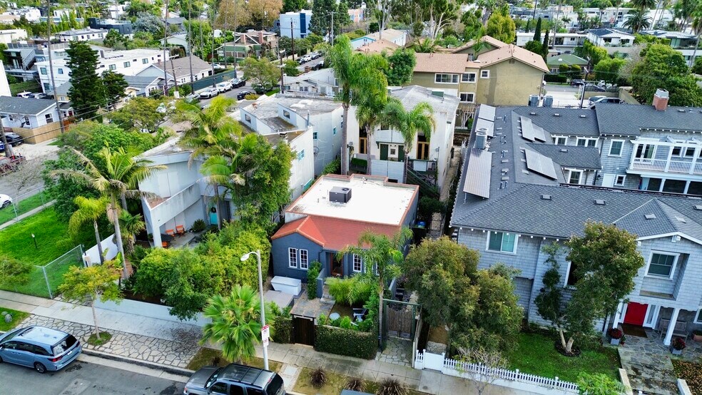 More Photos Of 558 San Juan Ave, Venice Apartments For Sale