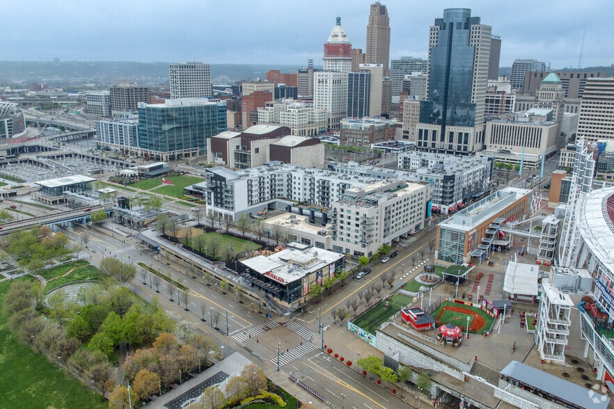 More Photos Of 101-191 E Freedom Way, Cincinnati Apartments For Lease