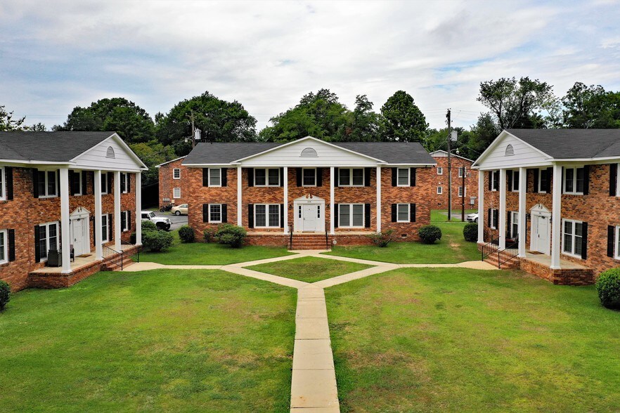 More Photos Of 205-215 S Saluda Ave, Columbia Apartments For Sale