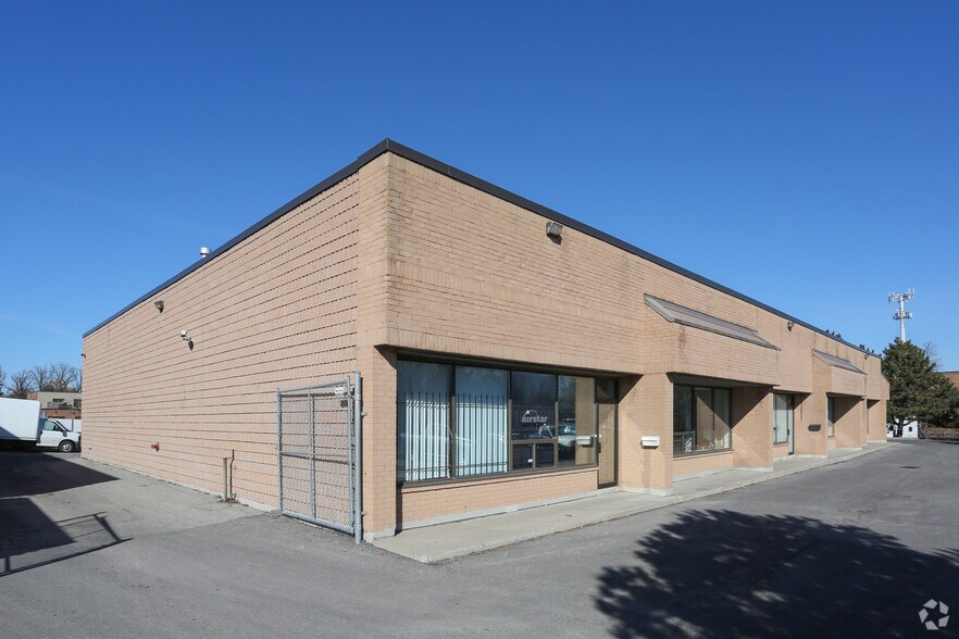 More Photos Of 27 Casebridge Ct, Toronto Flex For Lease