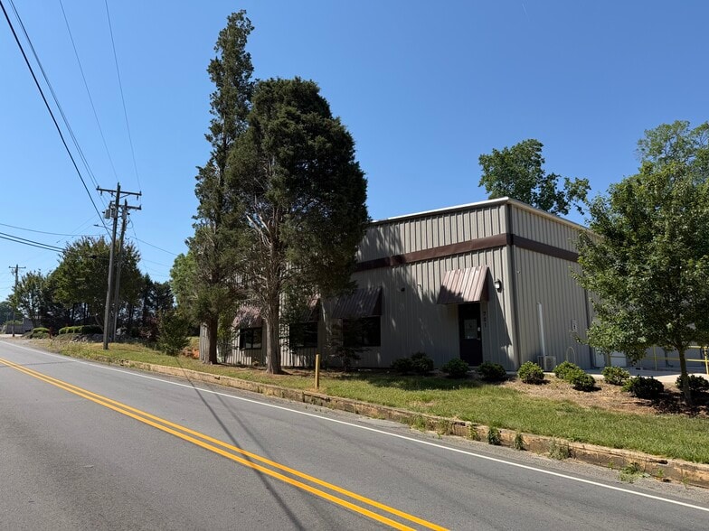 Primary Photo Of 701 Klumac Rd, Salisbury Industrial For Lease