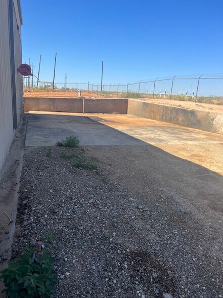 More Photos Of 4231 County Road 230, Snyder Warehouse For Lease