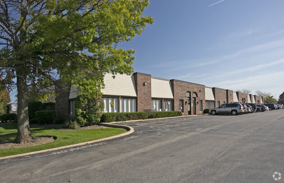 Primary Photo Of 271-285 E Helen Rd, Palatine Light Distribution For Sale
