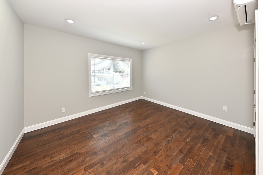 More Photos Of 59 Lincoln Ave, Fair Lawn Office Residential For Sale