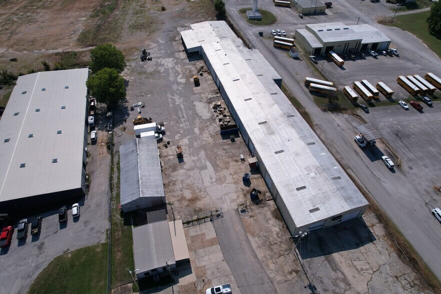 More Photos Of 1230 Industrial Park Rd, Columbia Warehouse For Lease