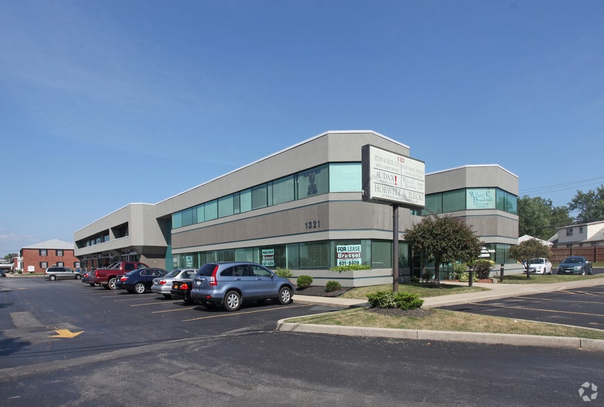 More Photos Of 1321-1325 Millersport Hwy, Amherst Office For Lease