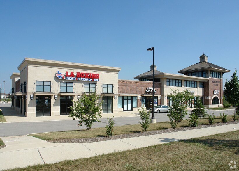 More Photos Of 1928-1995 Springbrook Square Dr, Naperville Unknown For Lease