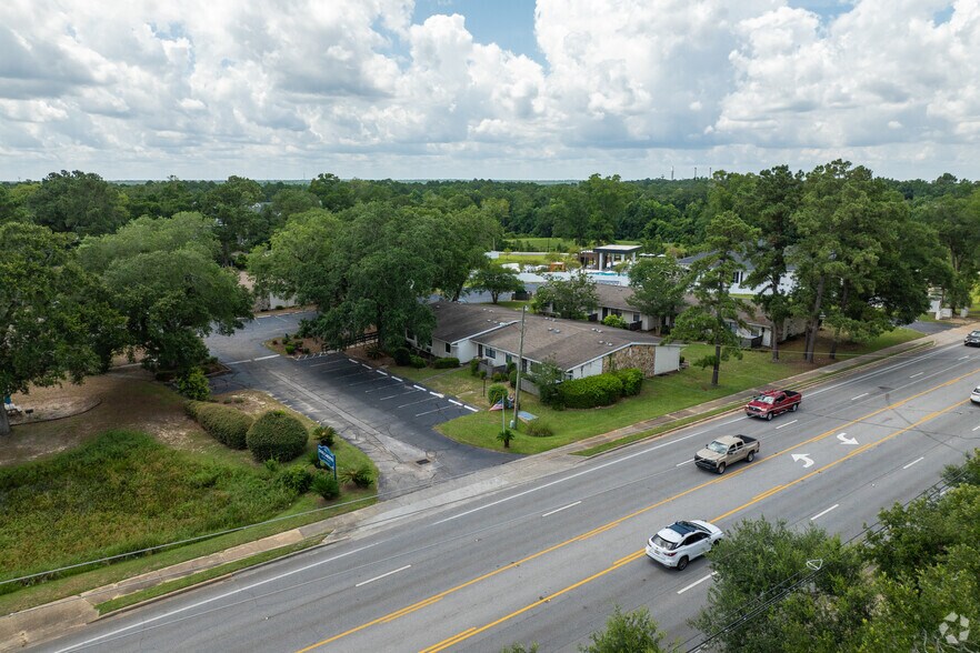 More Photos Of 8619 N Davis Hwy, Pensacola Apartments For Sale