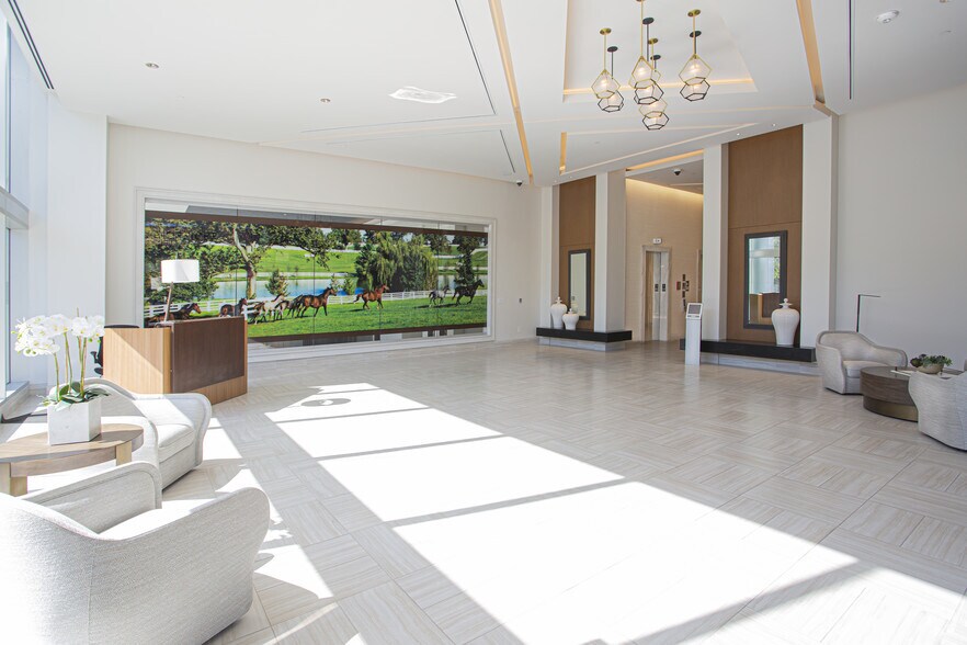 More Photos Of 100 W Main St, Lexington Office For Lease