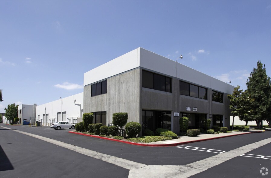 More Photos Of 1240 N Van Buren St, Anaheim Research And Development For Lease