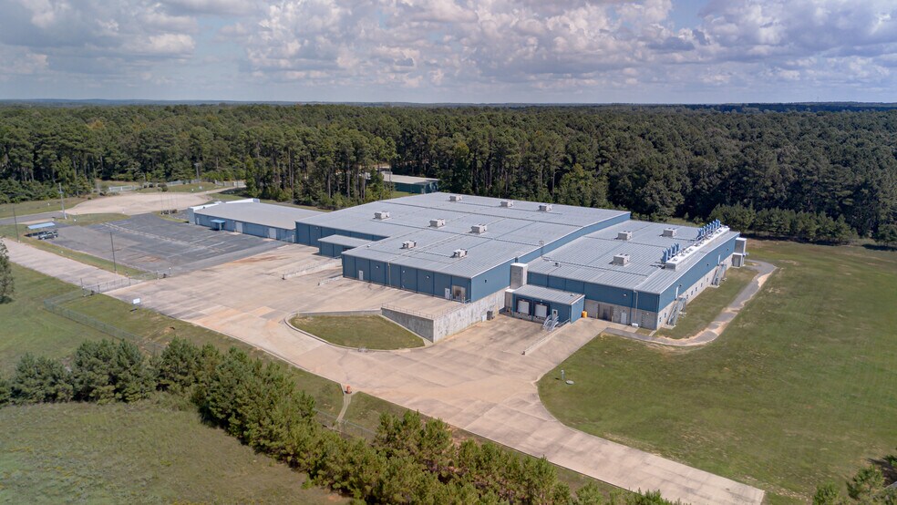 More Photos Of 7300 Regency Rd, Marshall Warehouse For Sale