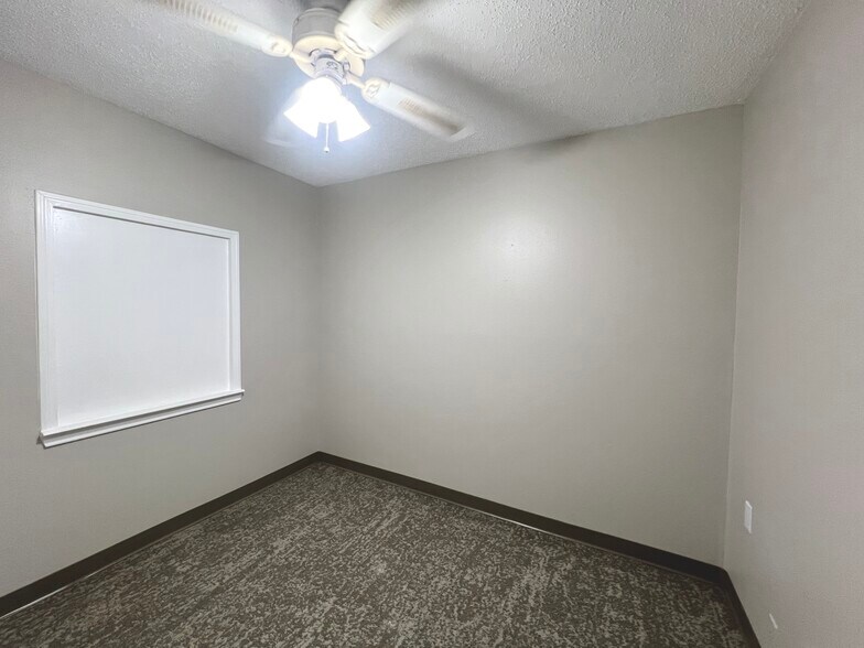 More Photos Of 14006 Old Highway 59 N, Splendora Office For Lease