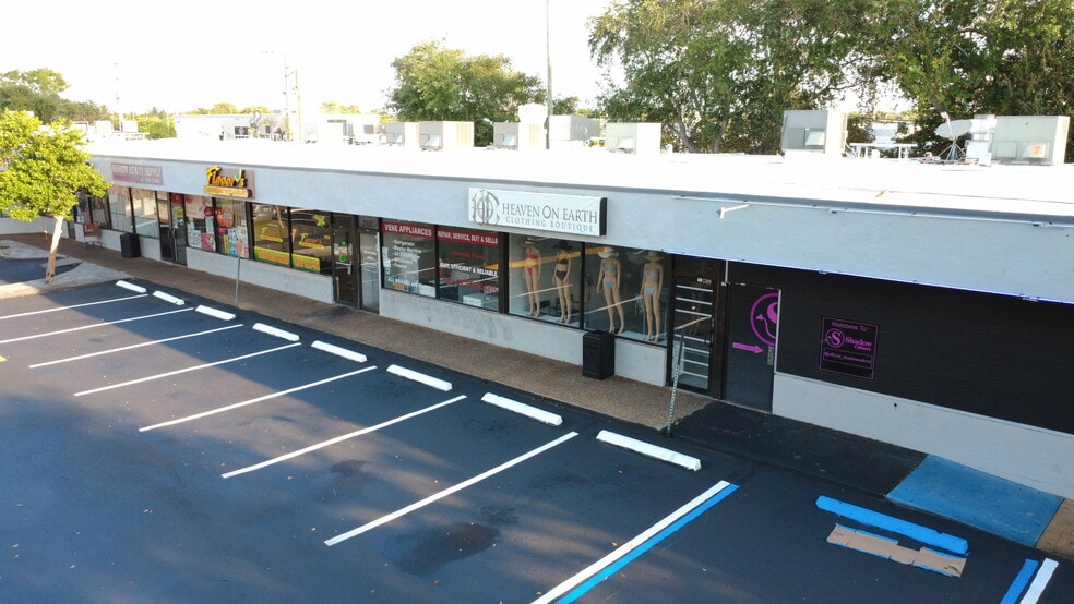 More Photos Of 2301 NE 5th Ave, Pompano Beach Freestanding For Sale