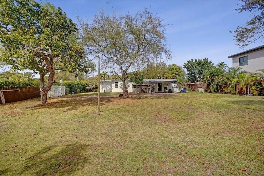 More Photos Of 11809 NE 1st Ave, Miami Land For Sale