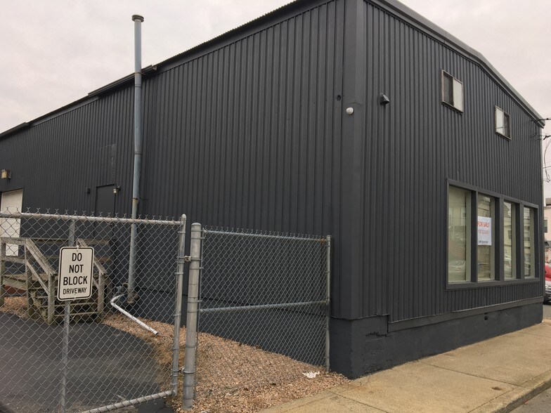 More Photos Of 79 Porter St, Stoughton Warehouse For Sale