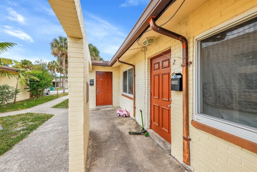 More Photos Of 2750 NW 58th Ter, Fort Lauderdale Specialty For Sale