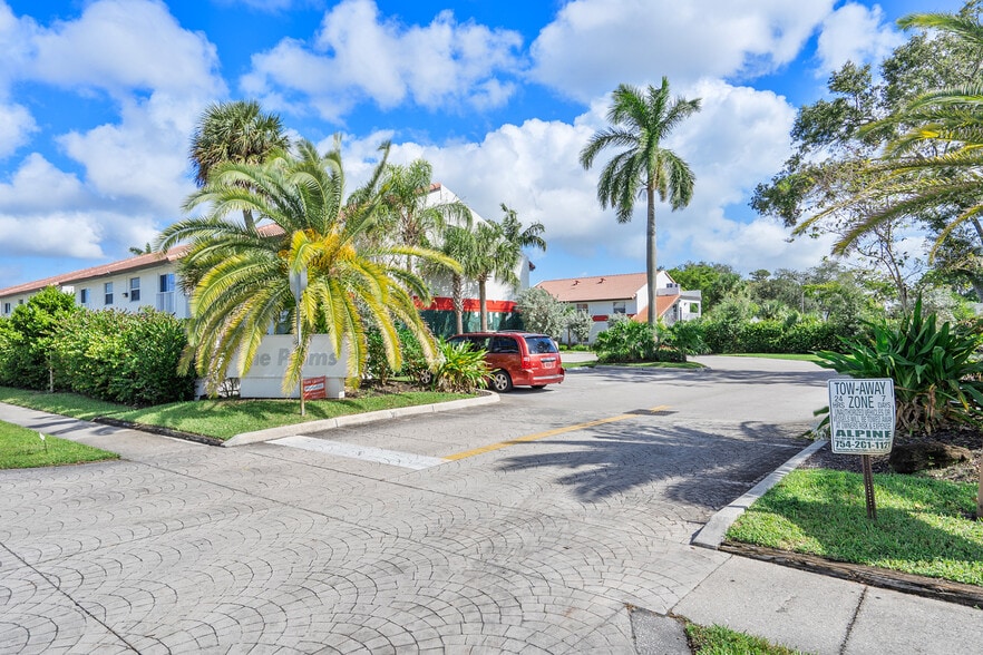 Primary Photo Of 700 SW 81st Ave, North Lauderdale Apartments For Sale