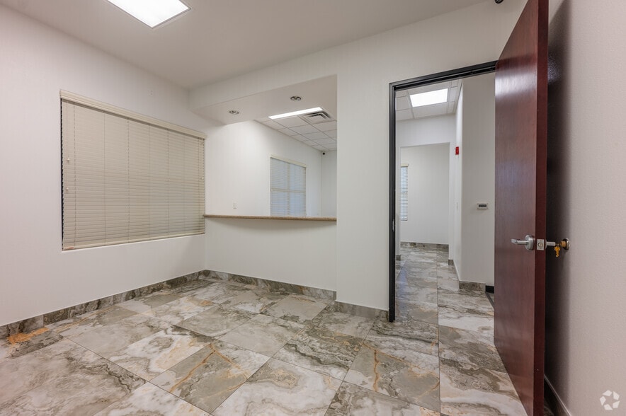 More Photos Of 9555-9595 S Eastern Ave, Las Vegas Unknown For Lease