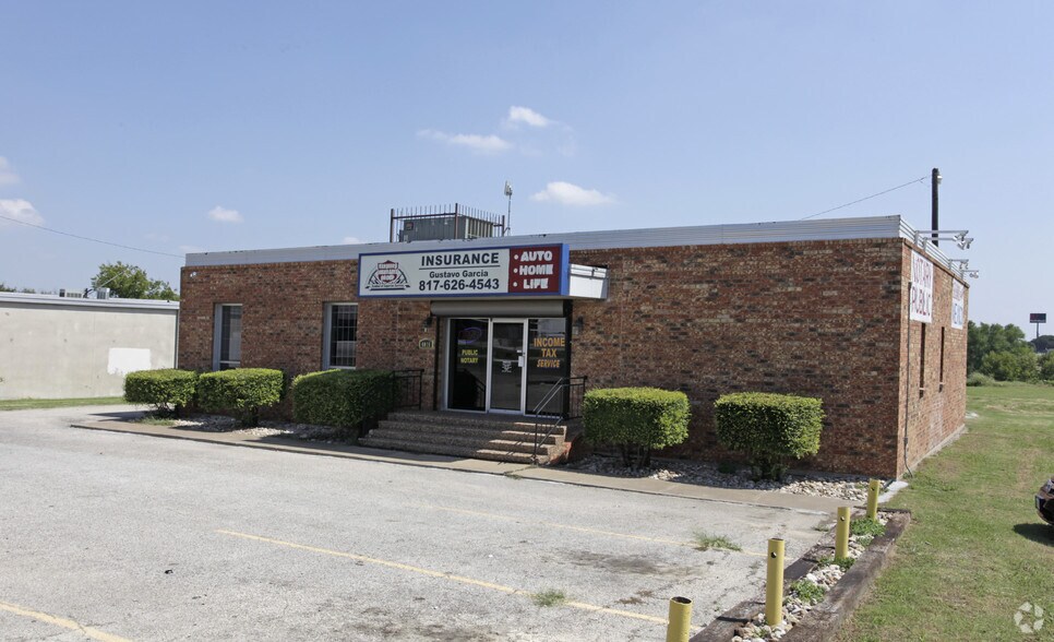 More Photos Of 4016 N Main St, Fort Worth Office For Sale