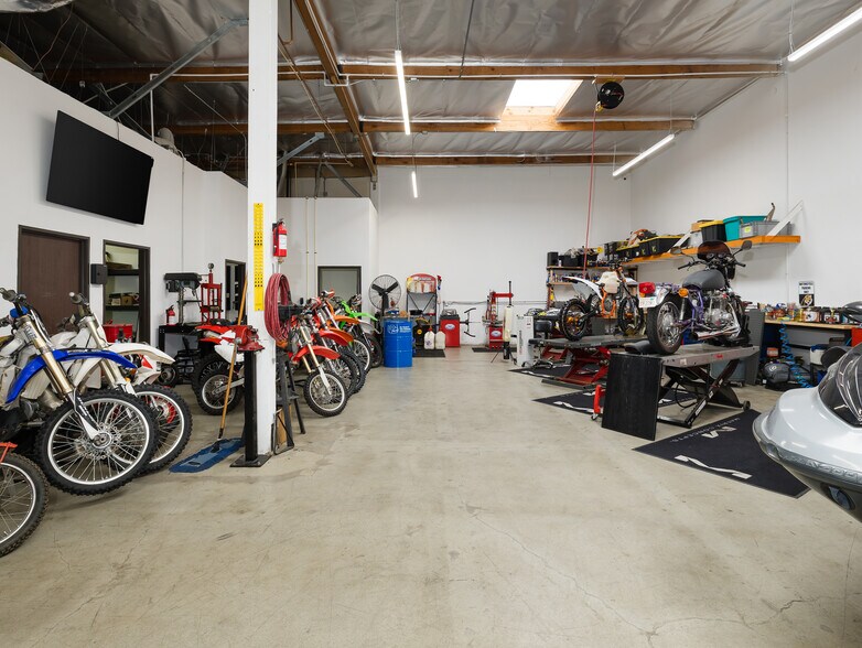 More Photos Of 20600 Gramercy Pl, Torrance Light Manufacturing For Lease