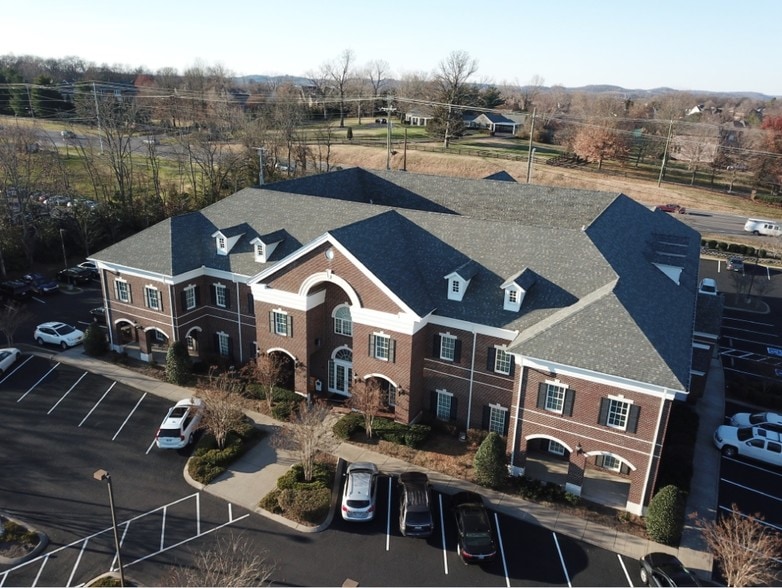 More Photos Of 100 Country Club Dr, Hendersonville Medical For Sale