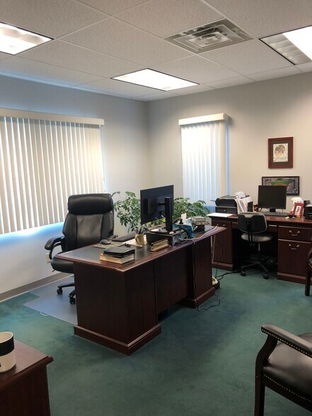 More Photos Of 27 W Sand Lake Rd, Wynantskill Medical For Sale