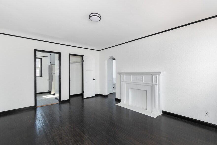 More Photos Of 2243-2245 S Ridgeley Dr, Los Angeles Apartments For Sale