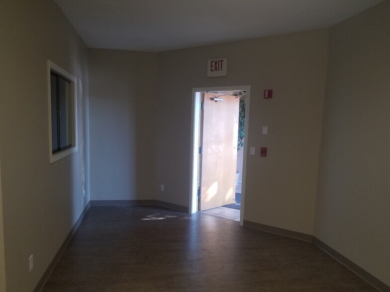More Photos Of 172 Merritt St, Prescott Medical For Lease
