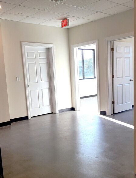 More Photos Of 1922 Hooper Ave, Toms River Storefront Retail Office For Lease