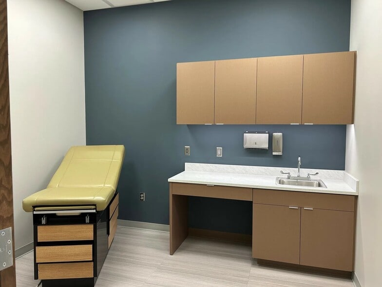 More Photos Of 8516 S Portland Ave, Oklahoma City Medical For Lease