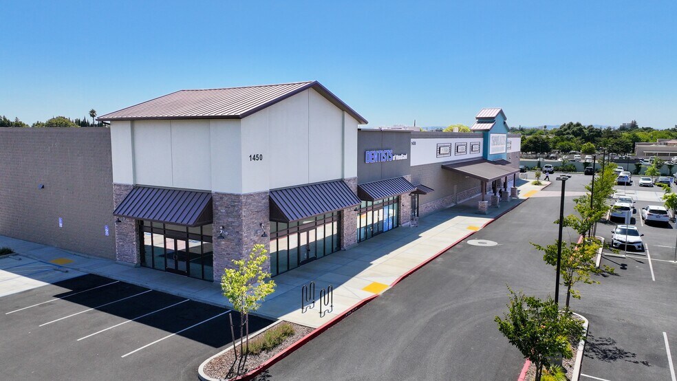 More Photos Of 1434-1454 E Main St, Woodland Unknown For Lease