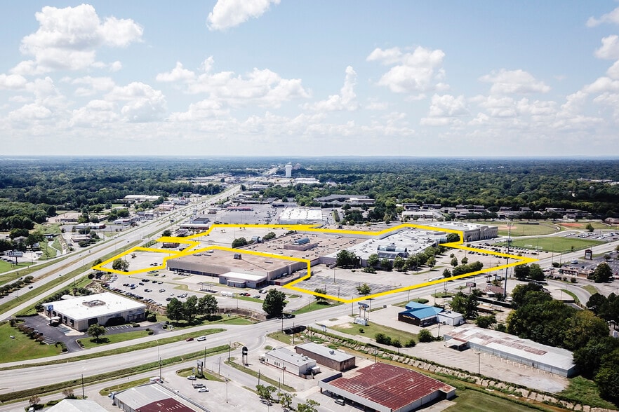 More Photos Of 2901 E South Blvd, Montgomery Land For Lease