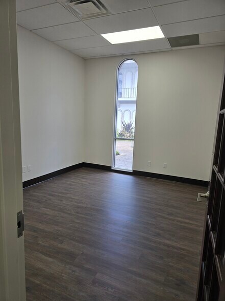 More Photos Of 198 Broadway Ave, Kissimmee Office For Lease