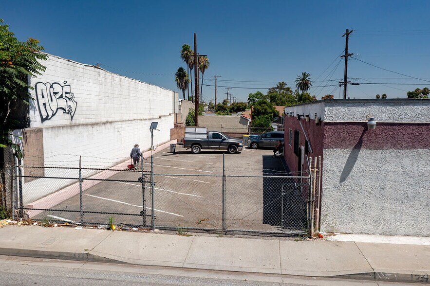 More Photos Of 325-329 E Rosecrans Ave, Compton Loft Creative Space For Sale