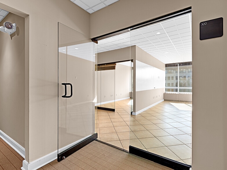 More Photos Of 1 N Pack Sq, Asheville Office For Lease