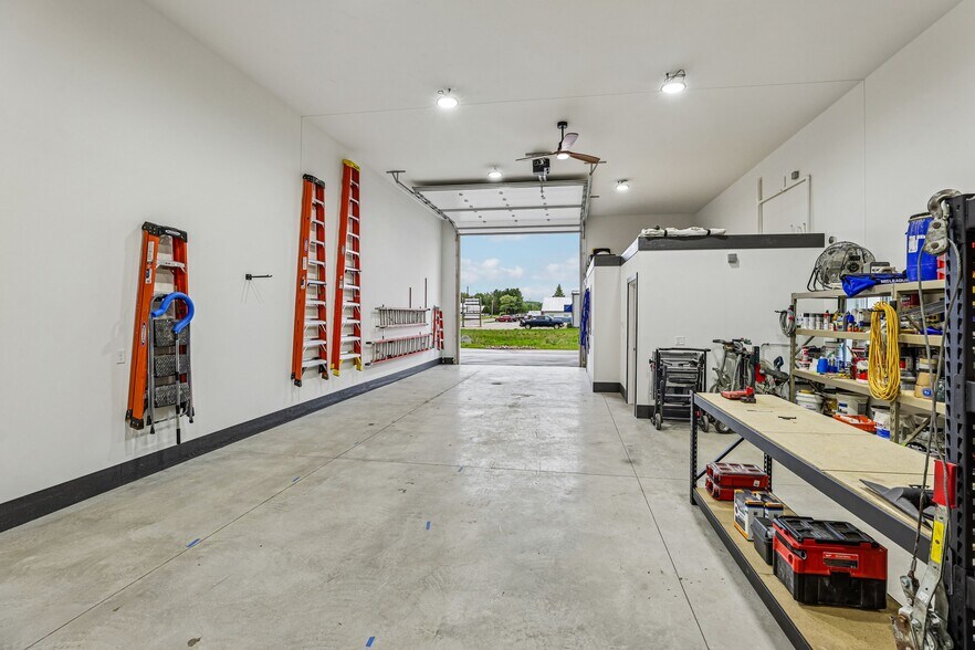 More Photos Of 407 Wengel dr, Reedsburg Light Manufacturing For Sale