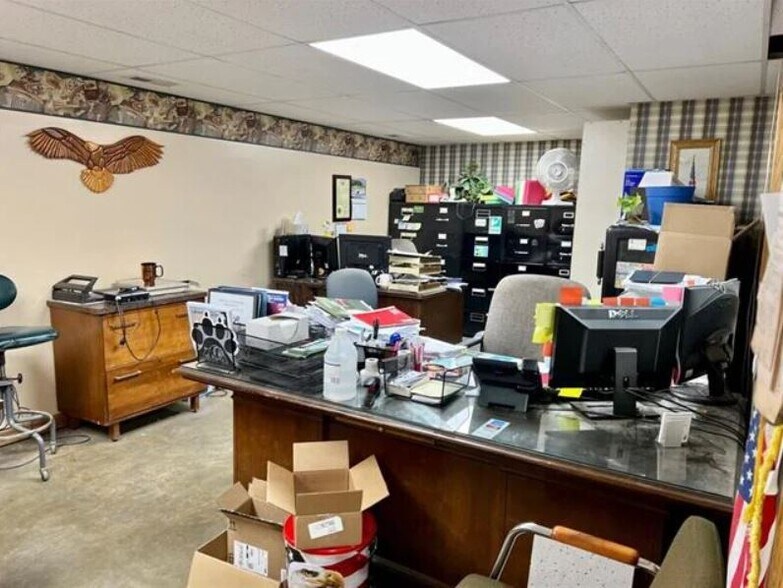 More Photos Of 315 W Mason St, Odessa Auto Repair For Sale