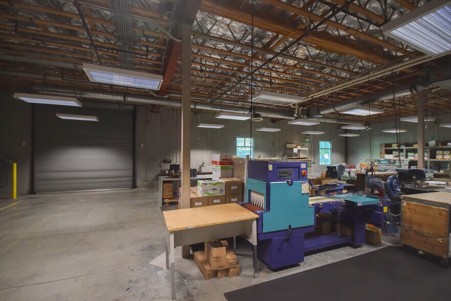 More Photos Of 949 E 2nd St, Los Angeles Office For Sale