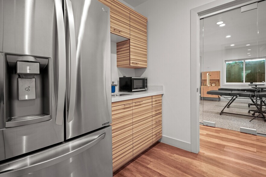 More Photos Of 1983 N 1120 W, Provo Medical For Lease