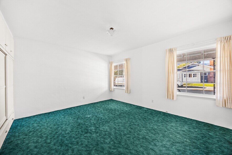 More Photos Of 1047 N San Gabriel Ave, Azusa Apartments For Sale