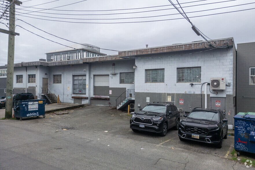 More Photos Of 28-32 W 5th Ave, Vancouver Warehouse For Lease