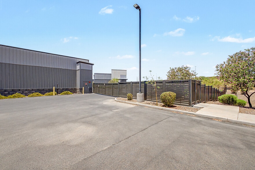 More Photos Of 450 E Willis Rd #71, Chandler Self Storage For Sale
