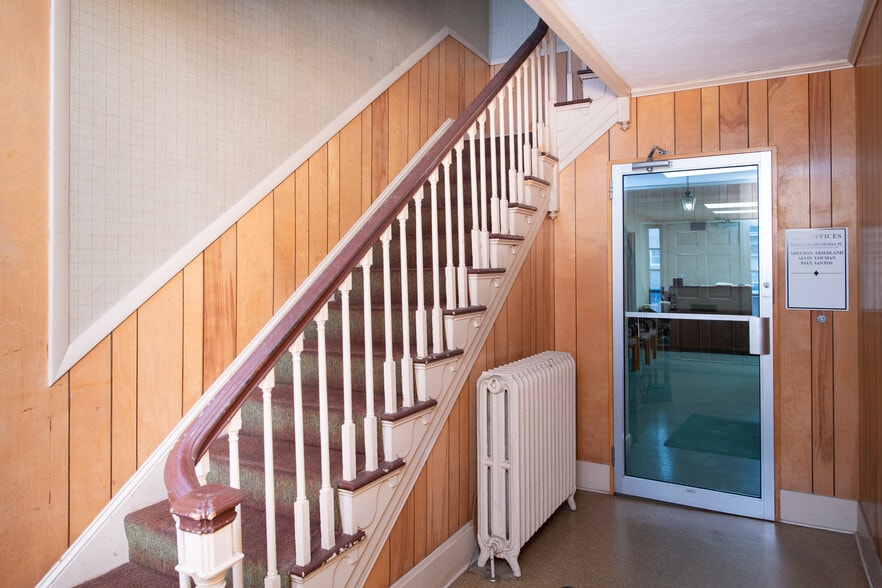 More Photos Of 13 S 6th St, New Bedford Office For Sale