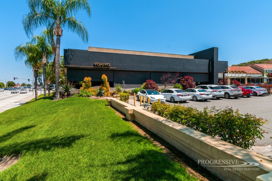 More Photos Of 17110-17188 Colima Rd, Hacienda Heights Unknown For Lease