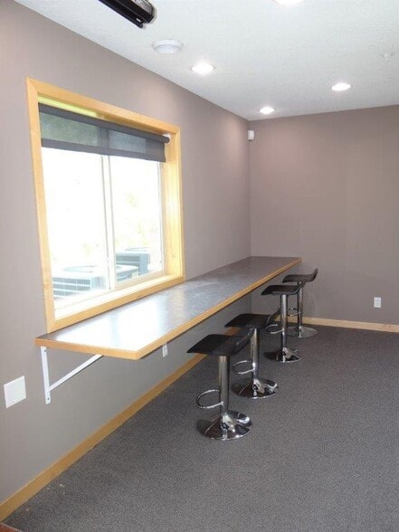 More Photos Of 801-809 Meander Ct, Medina Loft Creative Space For Lease