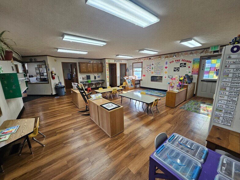 More Photos Of 325 E Main St, Brownsburg Daycare Center For Lease