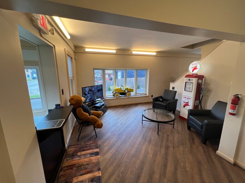 More Photos Of 2517 Mountain Rd, Pasadena Office Residential For Lease