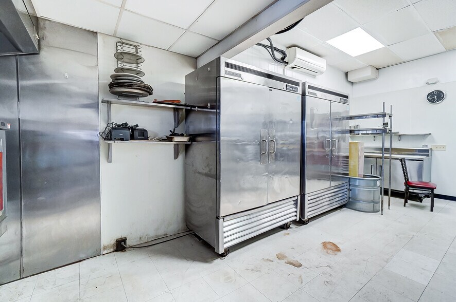 More Photos Of 126 W High St, Springfield Lodge Meeting Hall For Sale