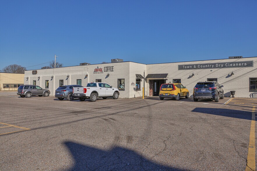 More Photos Of 115 Neal St, Martin General Retail For Sale